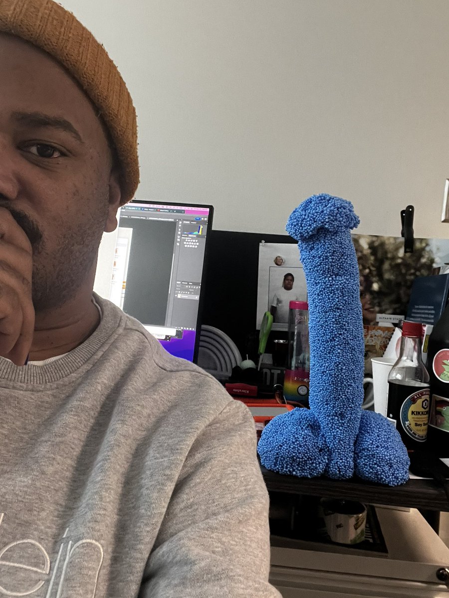 FP_Foto's tweet photo. So my co-worker but this on my desk today, she’s foolish 🤣🤣🤣, it’s made out of floam 🤦🏾♂️ #bigdick #blueballs #toomuch #forwhy #FridaysFinest https://t.co/ltM2J552lB