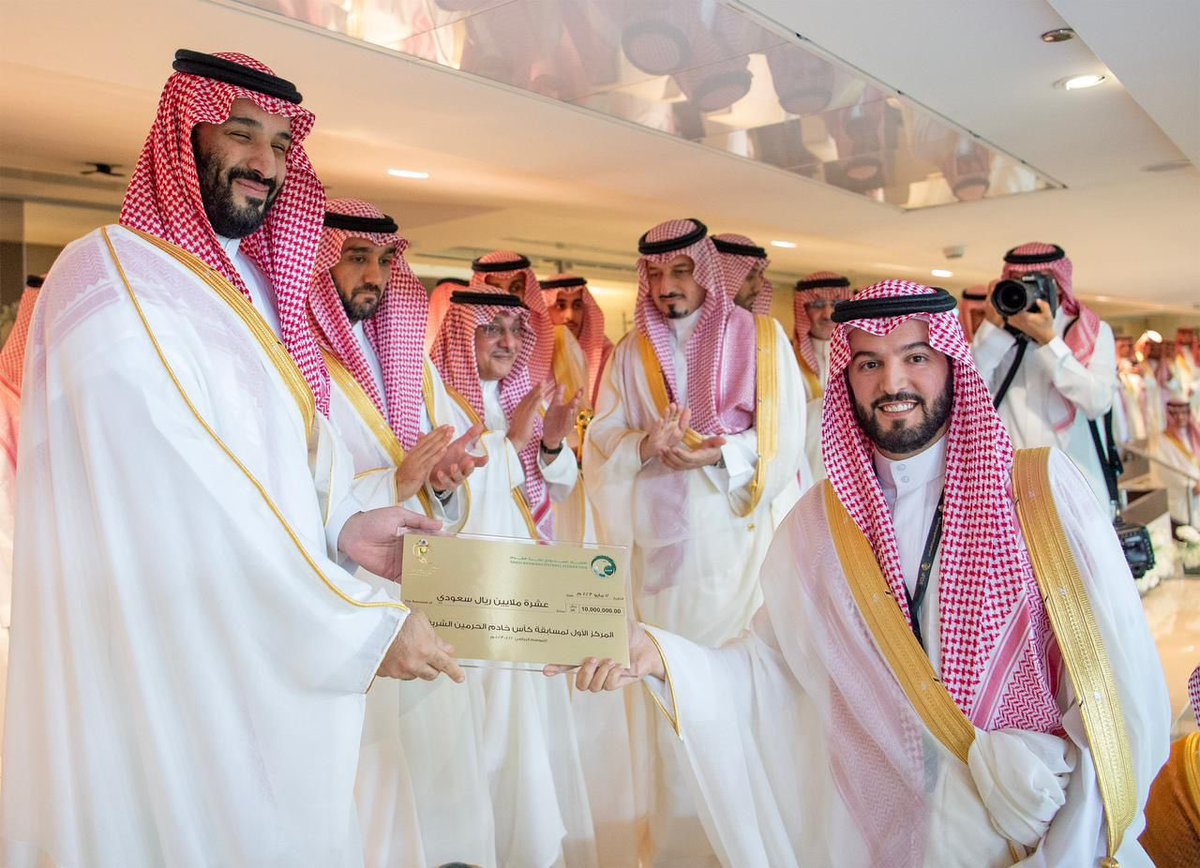 fahad2's tweet photo. كأس خادم الحرمين الشريفين من يديّ الملهم الأمير محمد بن سلمان.. شرف ناله #الهلال فأصبح المجد مجدان.. رعاية كريمة.. وحضور مُلهم يسعد به كل الرياضيين يجسد اهتمام قيادتنا برياضة المملكة🇸🇦
الكأس الأغلى في النادي للمرة العاشرة في تاريخه.. ألف مبروك لكل الهلاليين تحقيق البطولة رقم 66 💙🏆 ألف مبروك لأبطالنا على ما بذلوه في المدرجات والملعب وحظًا أوفرًا لأشقائنا نادي الوحدة