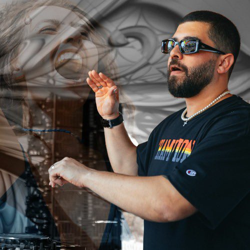 ChoqueiDasRaves's tweet photo. 🚨GRAVE: Dj Trampsta vem reclamado que uma hora de set está sendo pouco. https://t.co/mWg8AsmYax