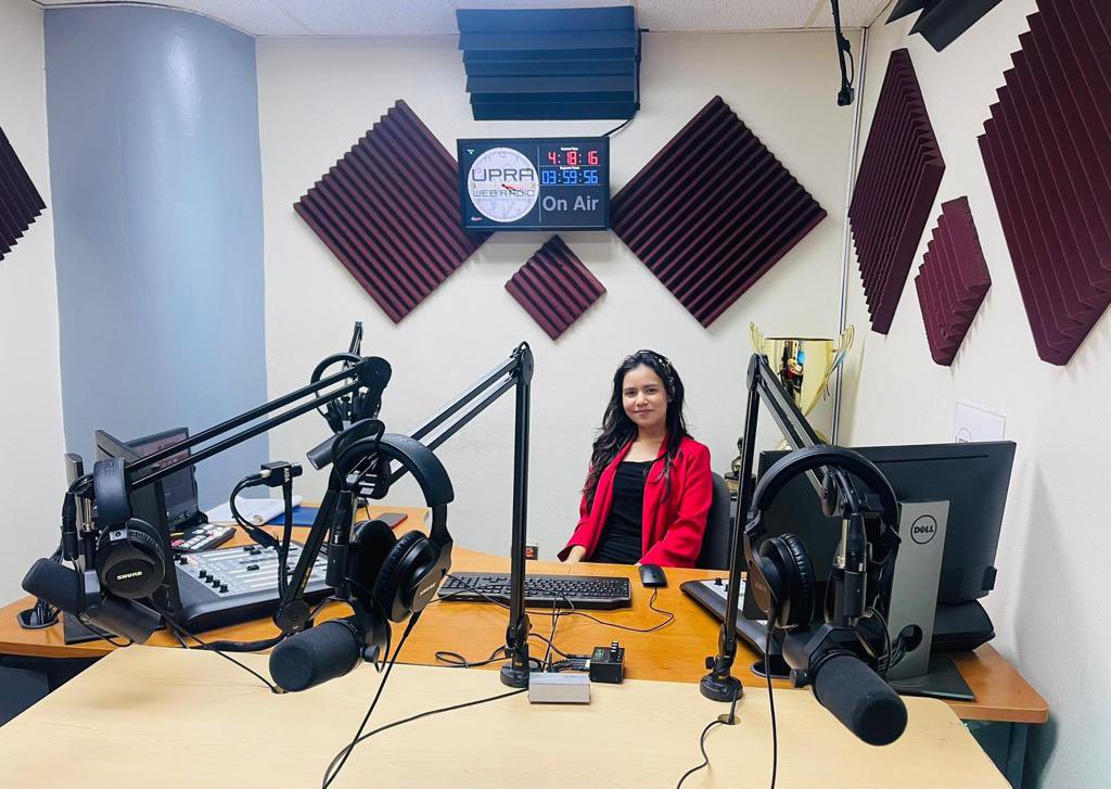 UPRA_WebTV's tweet photo. Deilanys S. Porrata Santiago realizó hoy su presentación de Práctica Supervisada COMU 4335.
Felicidades en su nueva etapa profesional.
#ORGULLOUPR #UPRAWEBRADIO #COMUUPRA #SomosComuUpra #UPRA https://t.co/h3CUfaAPl2