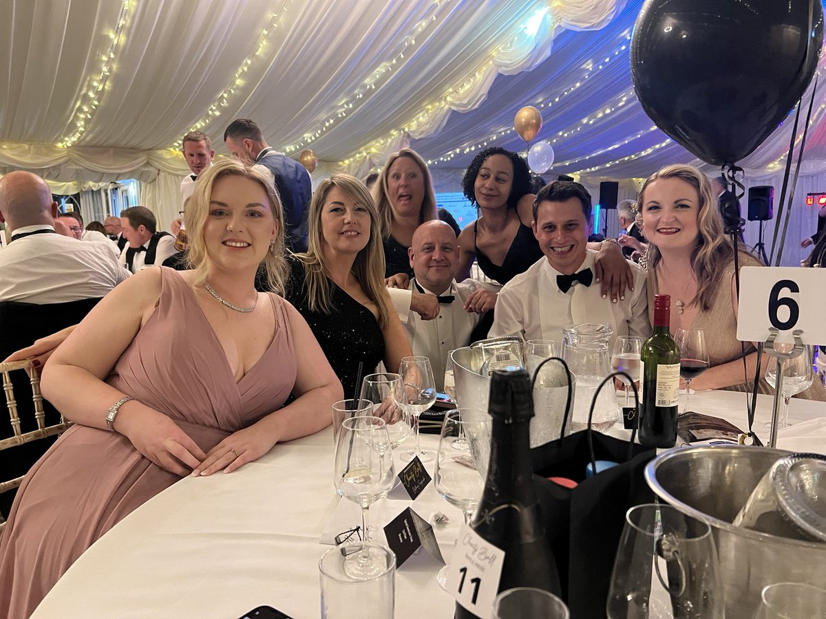 BForyszewski's tweet photo. Fabulous night at the rosemount ball 😌😌 https://t.co/dWgibSO82q