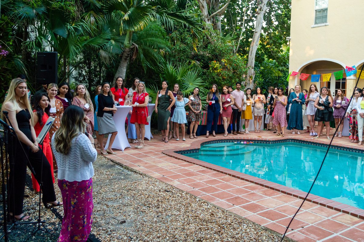 Thanks to Dr. Rebecca Toonkel, associate dean of curriculum and medical education, for graciously hosting our annual #AMWA (American Medical Women’s Association) Networking Mixer. Everyone had a fantastic time! <a href="/AMWADoctors/">AMWA Doctors</a> 

#womeninmedicine #meded #fiumed