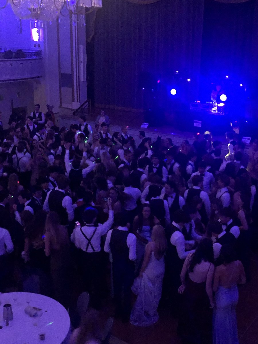 ehardiman's tweet photo. Congrats ⁦@stjohnsprep⁩  #Classof2023 enjoy your Prom and thank you for the awesome hospitality ⁦@BostonParkPlaza⁩ https://t.co/yG6r3NigpT