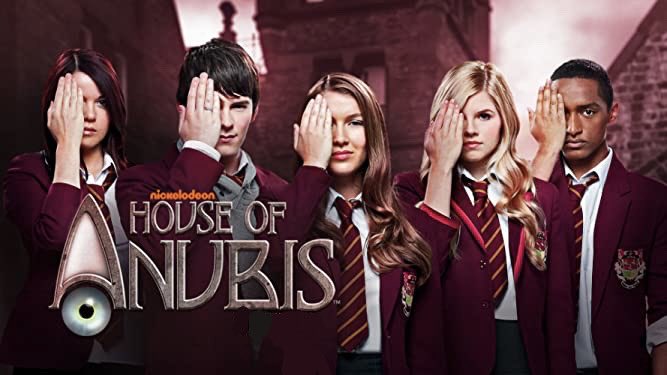 SibunaNews's tweet photo. If ‘House of Anubis’ came back with a revival, what would be your ideal season? Who would come back? What would you like to see the most? https://t.co/ONJDbKekM8