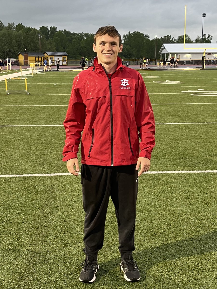 bphelps_IH's tweet photo. John Podojil is the CHL runner of the year.
#IHPromise #beBRAVE https://t.co/y88Hai1Sor