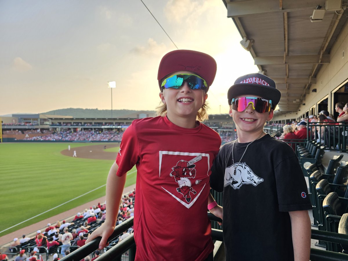TylerFThompson's tweet photo. #thisisbaseball #omahogs #Baumshow https://t.co/dfOytEYNVU