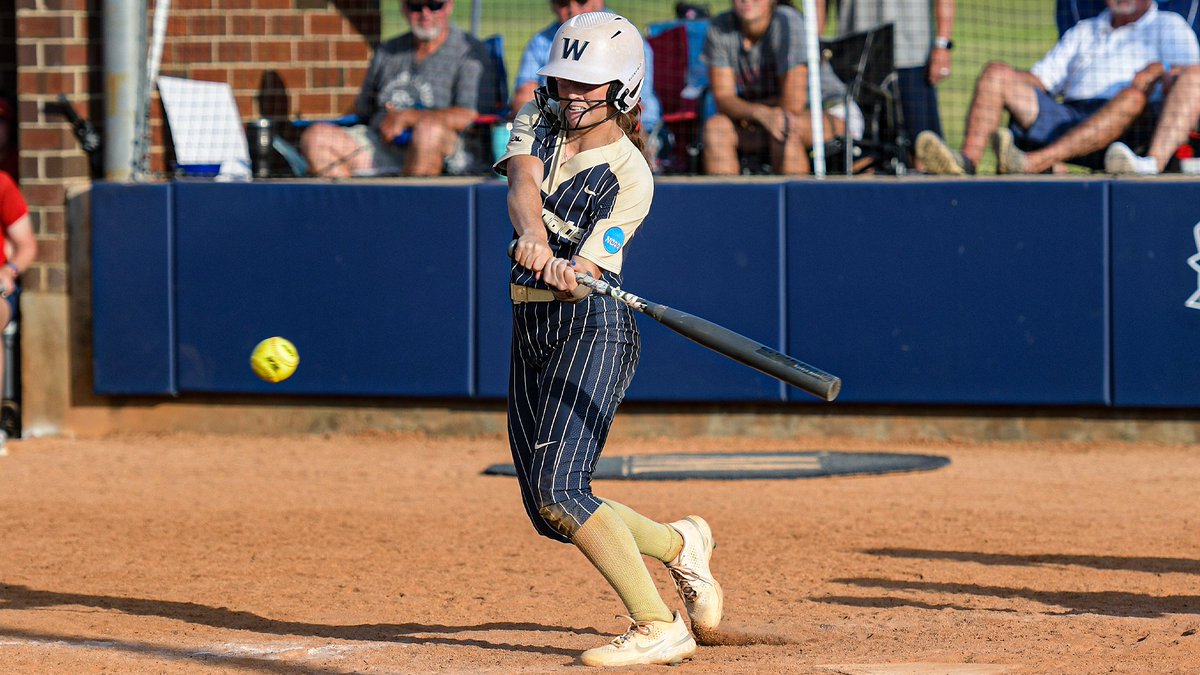 WU_Bulldogs's tweet image. Hannah Reeves tied it with 2 outs in the 7th; Heaven Maness won it with a walk-off in the 9th!

Cutcher struck out 14 in 14 innings on the day!

#17 @WingateSoftball onto day 3 of the regionals Saturday!

See you at noon!

Recap | bit.ly/3LYf8uY

#OneDog