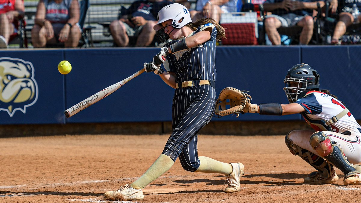 WU_Bulldogs's tweet image. Hannah Reeves tied it with 2 outs in the 7th; Heaven Maness won it with a walk-off in the 9th!

Cutcher struck out 14 in 14 innings on the day!

#17 @WingateSoftball onto day 3 of the regionals Saturday!

See you at noon!

Recap | bit.ly/3LYf8uY

#OneDog