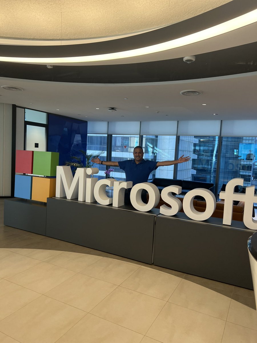nileshgule's tweet photo. We are getting ready for the #GlobalAzureBootcamp #GABSG #GlobalAzure 

@asifwaquar @Sakthis @altfo @kmdfaizal https://t.co/7cRXEhu5IX