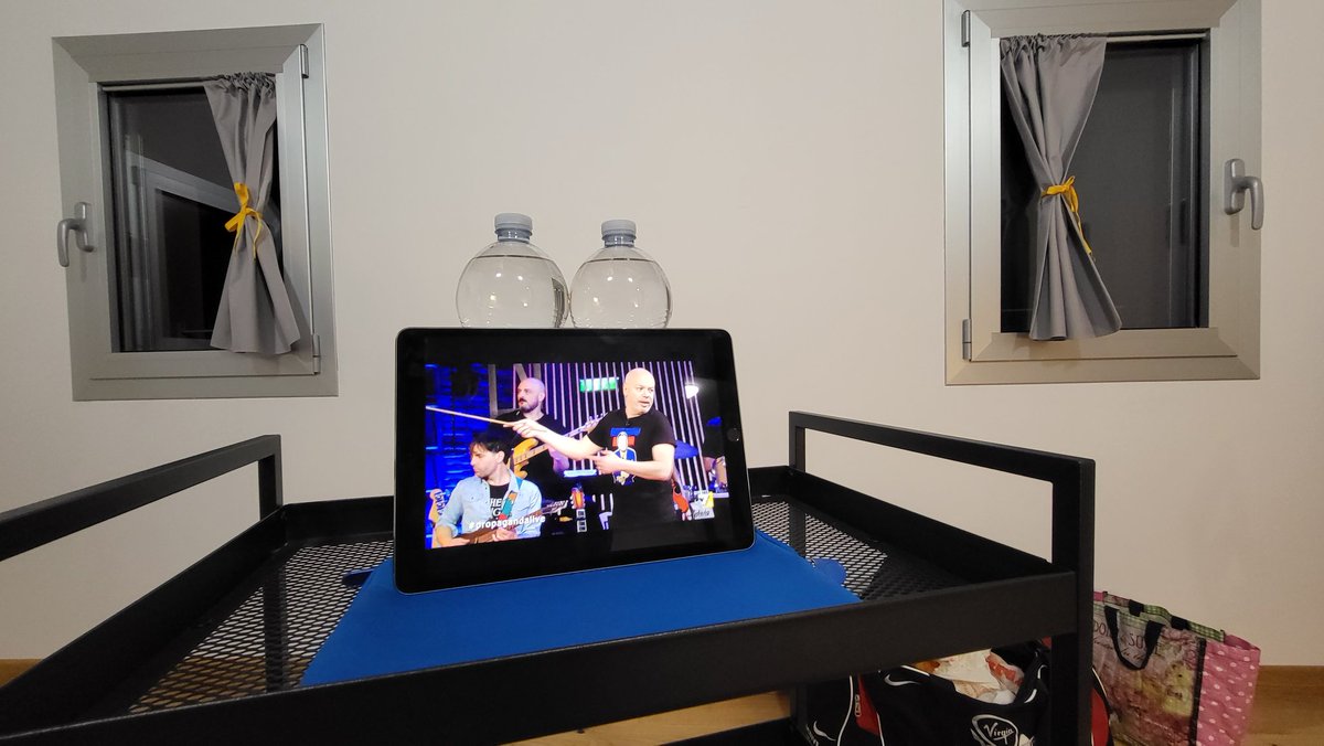 pocketAM's tweet photo. @welikeduel Dove c'è #propagandalive c'è casa. Anche in trasferta! https://t.co/Sa02ULFqHz