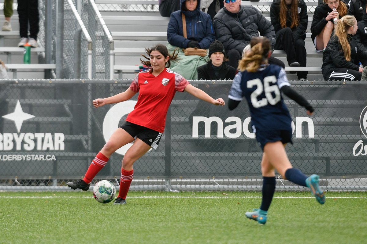 NT_SoccerClub's tweet photo. From player to coach.🏃♀️
Listen to Hannah Minsky talk about her journey at North Toronto Soccer, and how the opportunity to teach the game has helped her on the field: https://t.co/ROVUBgMTcd
#wearenitros⚽️
#letsgonitros⚽️
#playertocoach https://t.co/xMEbQZsBQ8