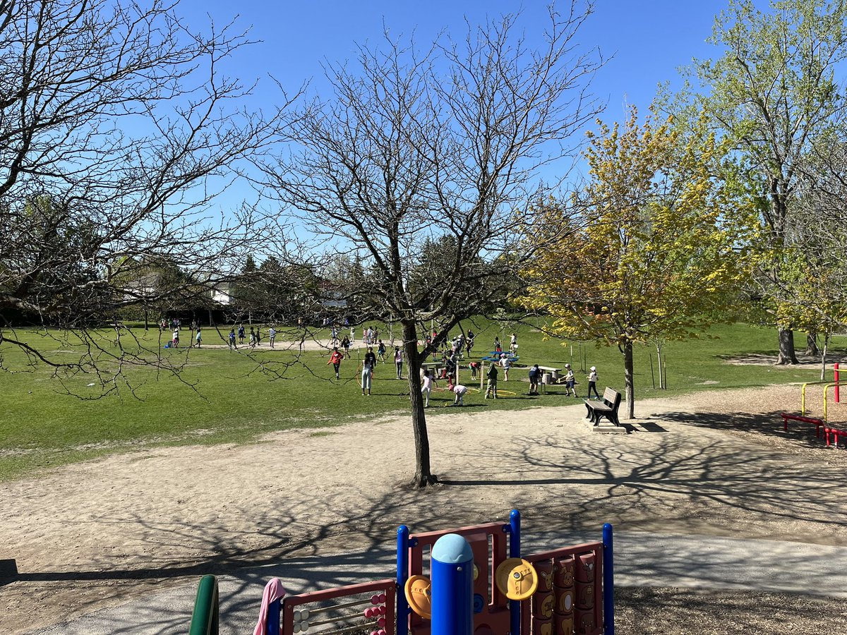 MmeLafrance's tweet photo. STM Grade 6 students did a fantastic job today leading their groups and running their stations at our Jump Rope for Heart fundraising even! So proud of them!! #STMWolfpack https://t.co/V5Q9YqOdED