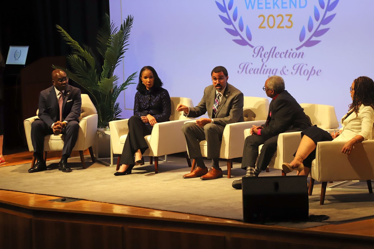 CareCinq's tweet image. Thank you to everyone who joined us for the Beyond Hate panel featuring Dr. Ibram X. Kendi, The Most Reverend Michael Curry, Dr. Helene Gayle, John B. King Jr., and Mayor Byron W. Brown at Roswell Park Comprehensive Cancer Center. Let's keep the conversation going! #BeyondHate