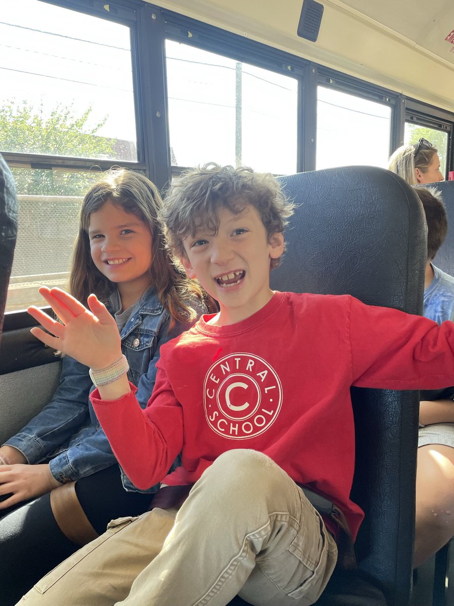 MissRegan3R's tweet photo. We had so much fun on our field trip to the Arden Theater last week! @CentralES1 https://t.co/HhU0azX2Al