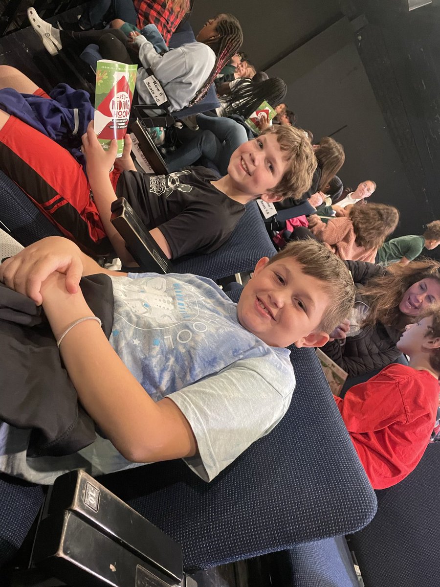 MissRegan3R's tweet photo. We had so much fun on our field trip to the Arden Theater last week! @CentralES1 https://t.co/HhU0azX2Al