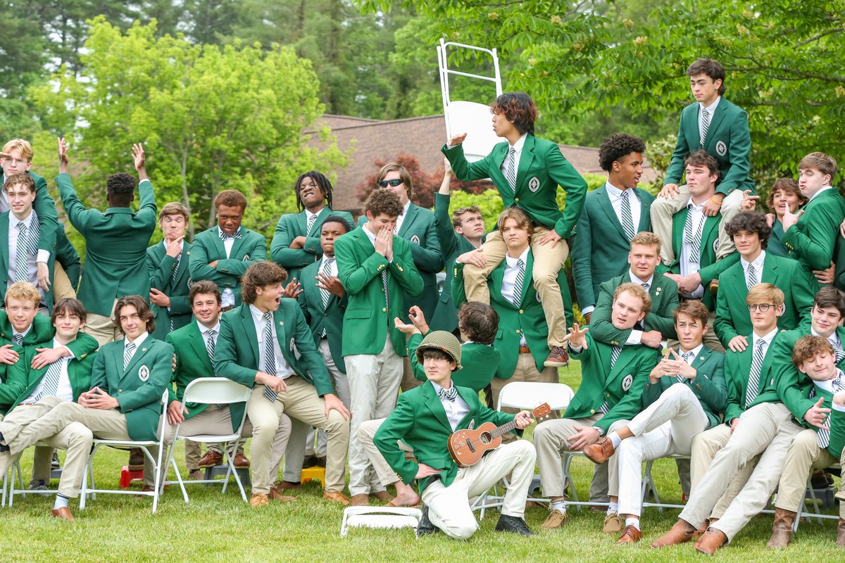 Christ School’s Class of 2023 took their Senior Class Picture on Friday morning, one in a dignified manner and another filled with shenanigans. 

Photos: christschool.org/gallery/senior…