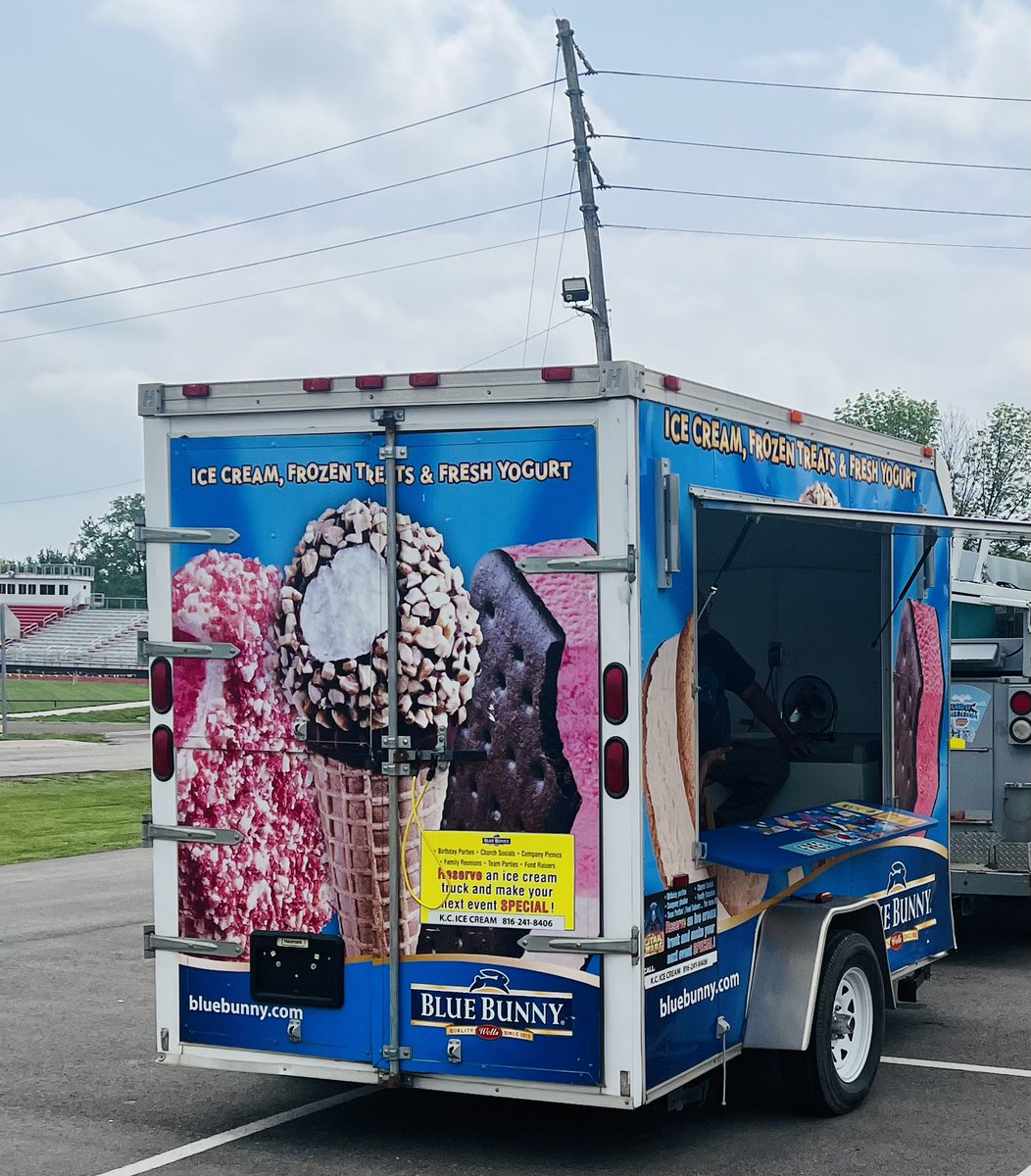 SandySteggall's tweet photo. Who doesn’t love an Ice Cream Truck???Celebrating our amazing Tiger Staff and Students at CCR3 today! 🐾❤️ https://t.co/pRNC2slRv9
