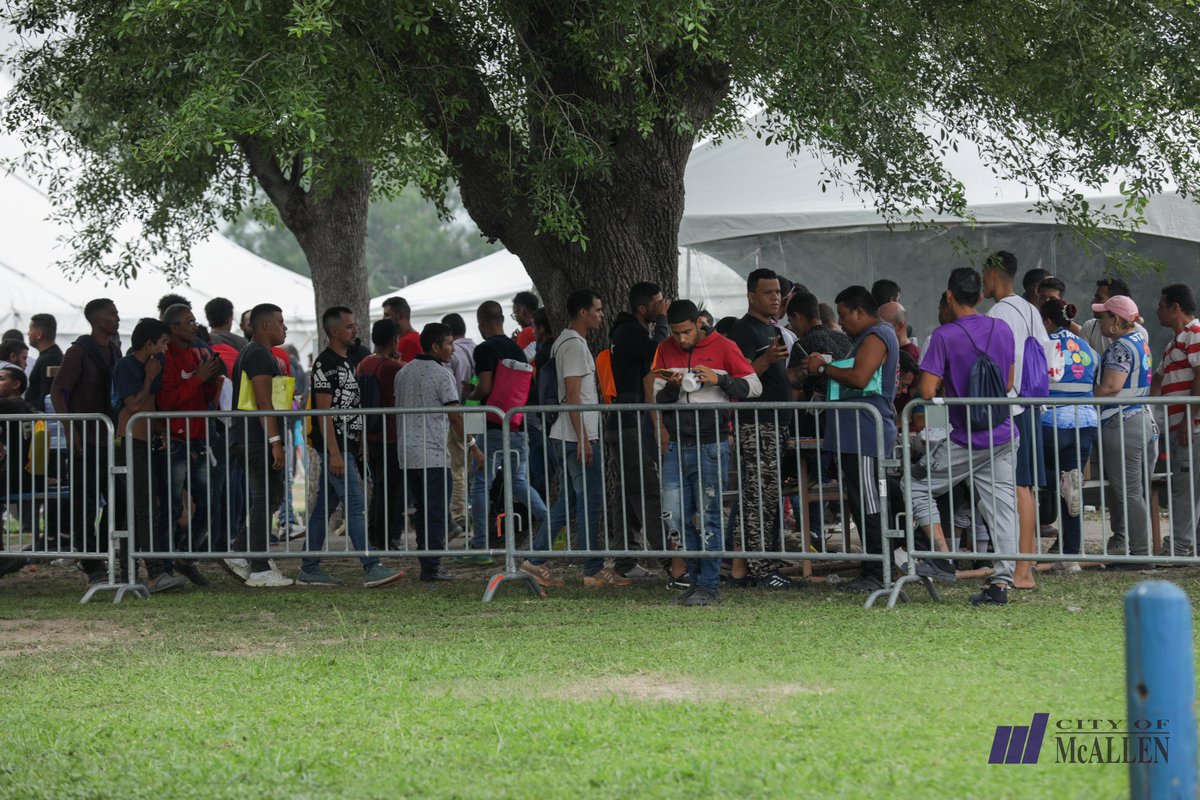 CityofMcAllen's tweet image. Mayor Javier Villalobos signed a disaster declaration this morning. 

The City of McAllen continues to respond to the immigration crisis keeping the immigrants and our community safe.