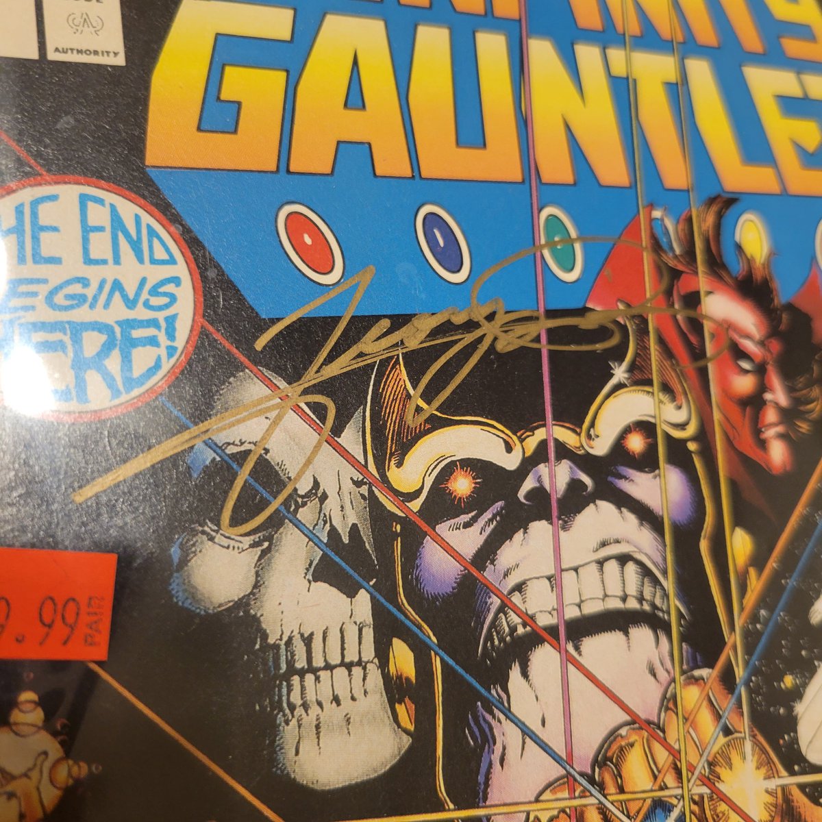 DoktaStrange's tweet photo. The Infinity Gauntlet statue is 🔥🔥🔥 but #WEN The Infinity Gauntlet #1 ?? @veve_official #TheInfinitygauntlet #GeorgePerez https://t.co/5J1US5iVW3
