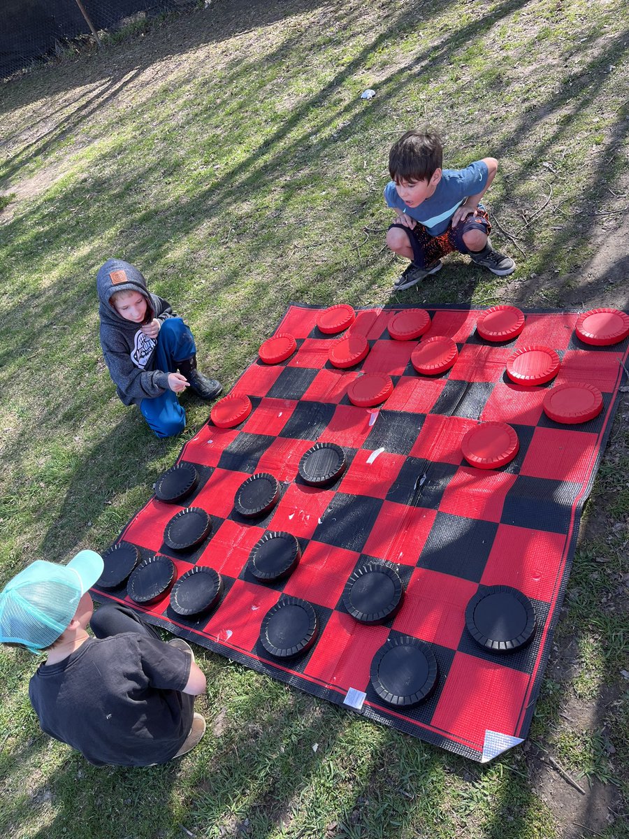 MsLolas's tweet photo. We took advantage of the beautiful weather. ☀️  We all had a blast with different activities. The Velcro catching game was an instant hit. :) 🎾 #arps2022 https://t.co/wjttPnpoAH