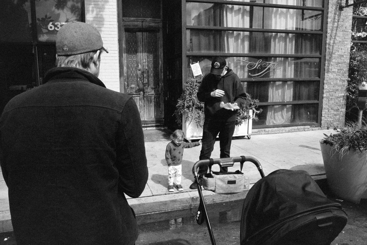 guapsoto's tweet photo. Hollywood Farmers Market strolls 🚶🏾

@ILFORDPhoto HP5 +2 🫶🏼 https://t.co/wXznmwtQrP