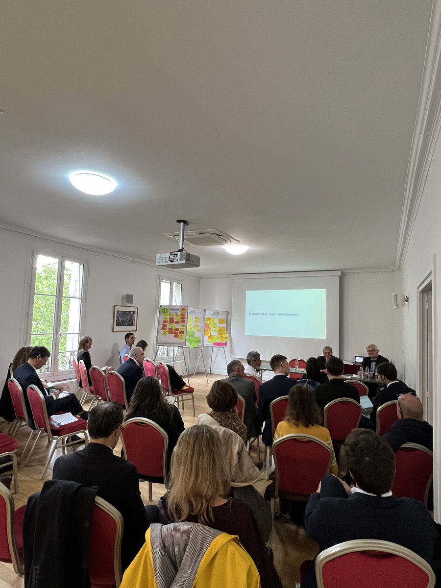 Éléonore Caroit tweet media