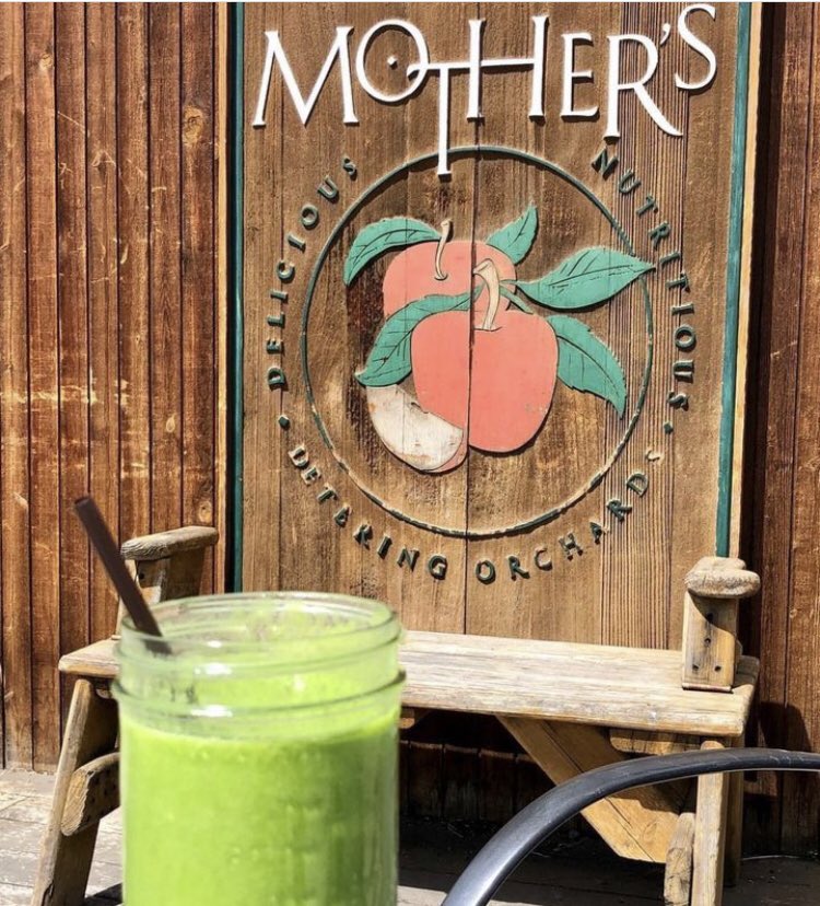 929kris's tweet image. Mom’s get your free smoothie at  Mother’s Juice Cafe’s 2 locations #inbend on Sunday!  The Westside location you can choose a Smoothie or Mimosa! @MothersCafe #backyardbend  @929online