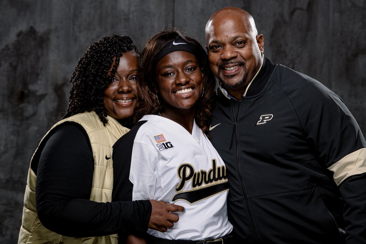 She's our first friend, best friend and forever friend. 💛

#HappyMother'sDay!