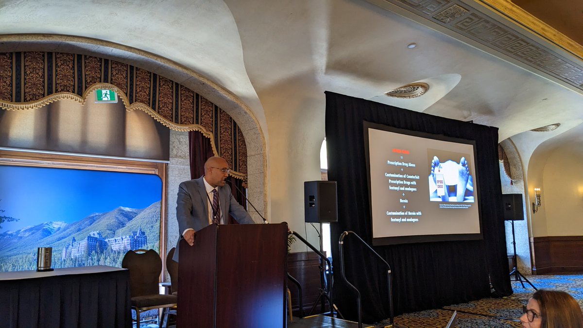 TPS_PainToronto's tweet photo. Key takeaways from today's session:
1⃣Opioid prescribing guidelines impact patients’ human rights
2⃣A multidisciplinary patient-centered approach is vital for harm reduction during hospital stay
3⃣Pain and addiction medicine services can co-exist to improve patient outcomes https://t.co/6xsVCrH1Aa