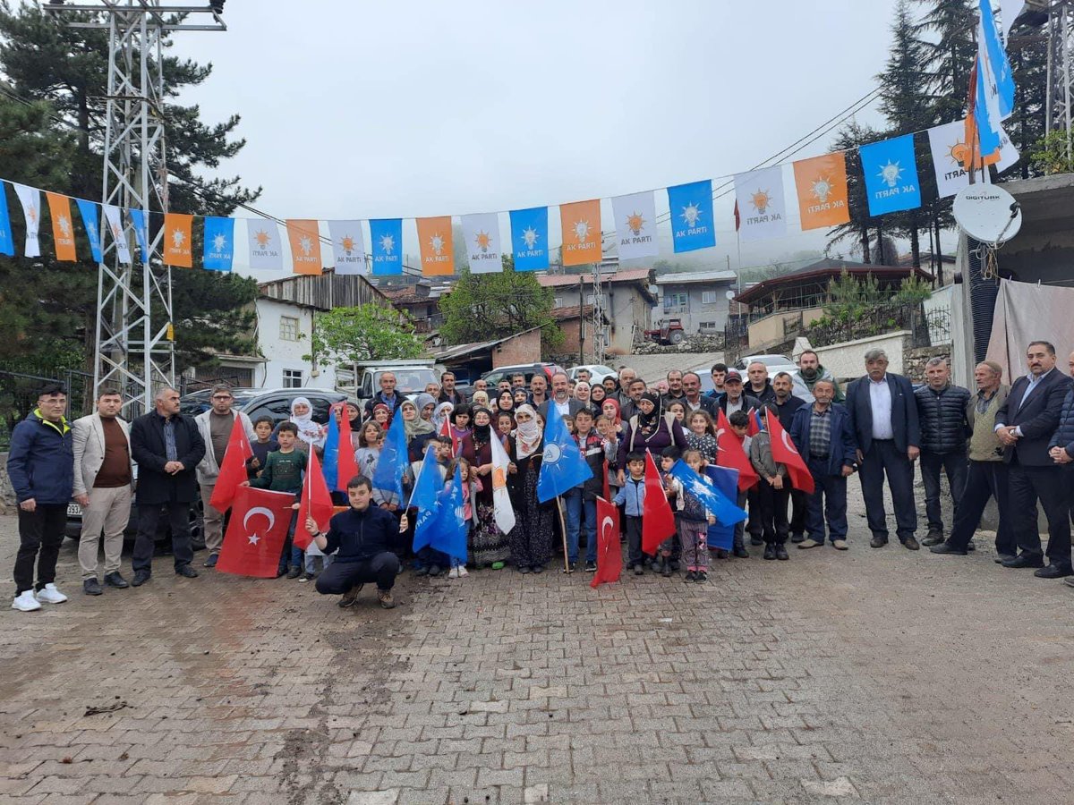 Ademdizer1's tweet photo. 📍Merkez 

Köy ziyaretleri kapsamında Merkez ilçemize bağlı Yelpe köyünde vatandaşlarımız ile bir araya geldik.

#TürkiyeYüzyılı'nı milletin efendisi köylülerimiz ile birlikte inşa edeceğiz.

#AkParti
#BizBüyükBirAileyiz
#DoğruAdımlaYolaDevam
#TürkiyeYüzyılı https://t.co/8ByV7JqGGV