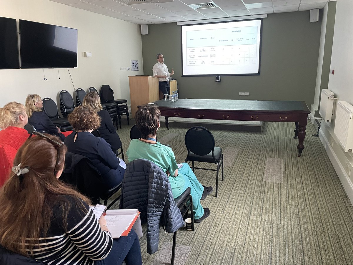Today we held a study day for nurse led intravitreal injections, delivering theory & practical based learning for nurses. Organised by ANP Lorraine O’Sullivan, there was great attendance from ophthalmology units nationally. Pictured Mr Eamonn O’Connell presenting. @BridAOSullivan