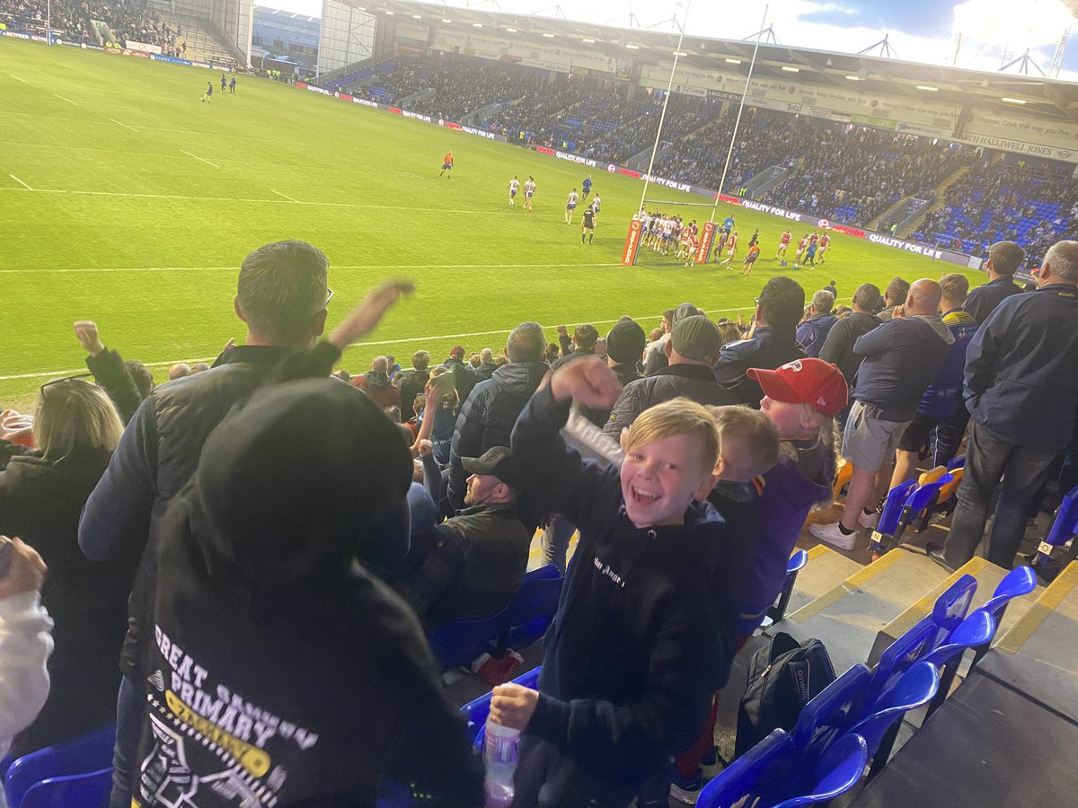 #hooverbestseatsinthehouse @WWolfesNewsRS @WarringtonRLFC  @GtSankeyPrimary