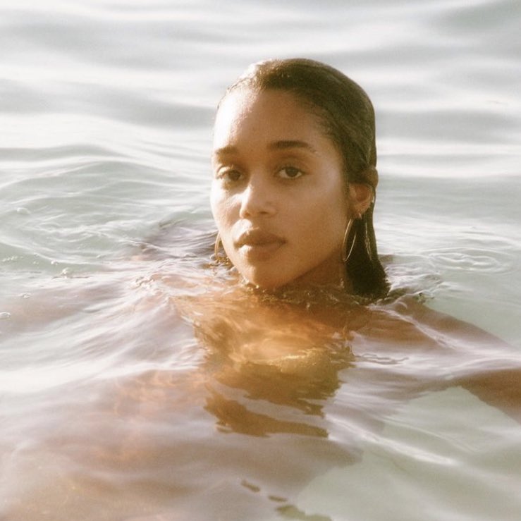 auroraborxalis's tweet photo. keira knightley x laura harrier  

inspirada en ‘mermaids’ de florence and the machine, escribo la trama abajo por si alguien no sabe de qué va https://t.co/NnghVHNpi5