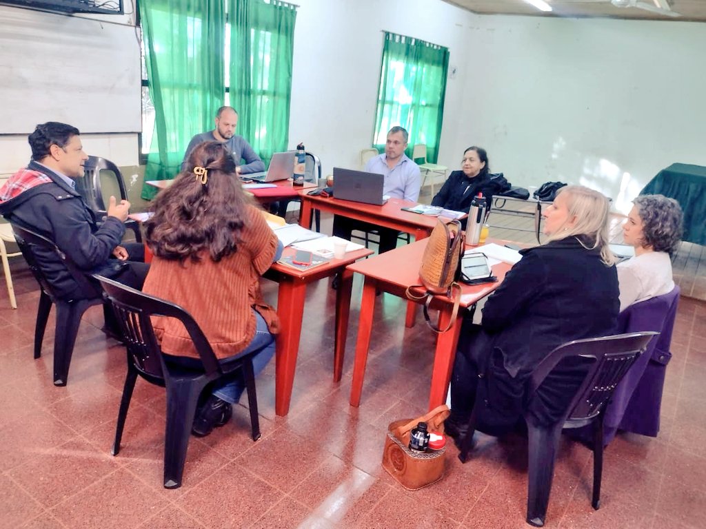 oviedo_luis's tweet photo. Viernes de Convocatorias, junto a la Red de Directivos zona centro, para cubrir horas superiores en el Instituto Superior del Profesorado de Artes de Oberá. 
@miguel_sedoff @linares_cielo 
@jalbertogalarza @CGEMisiones 
@cjdechat @grillo141 @udpm_misiones https://t.co/yiCOO30Neg