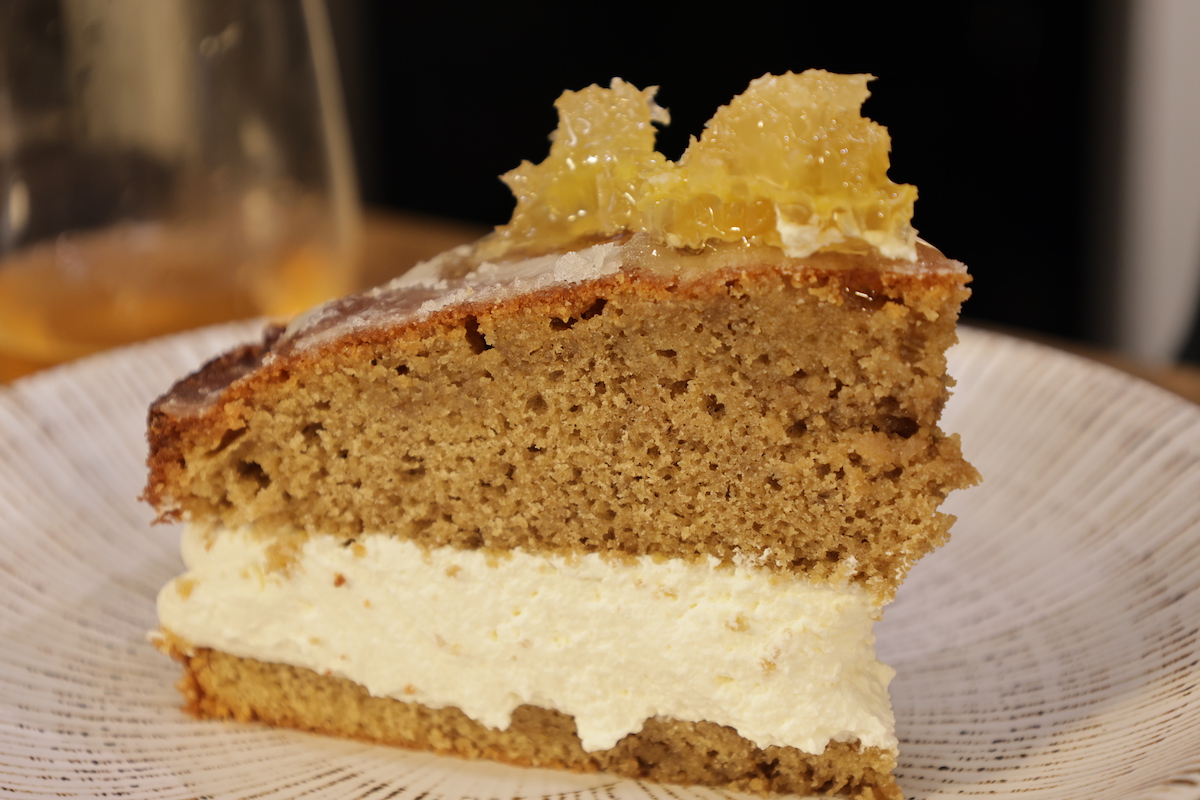 sat_jamesmartin's tweet photo. Kicking off with a sweet treat! Coffee Cake is a beloved treat and this time @jamesmartinchef has mixed things up by adding some honey liqueur. Stunning! 👉 https://t.co/GKNvX1H4AB https://t.co/otAvApe3bs