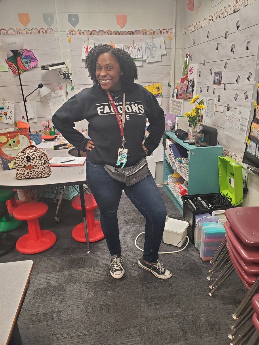 Thank Admin for our awesome fanny packs!!  #Watchussoar #OFE
#HumbleISD <a href="/HumbleISD_OFE/">Oak Forest Elementary</a>