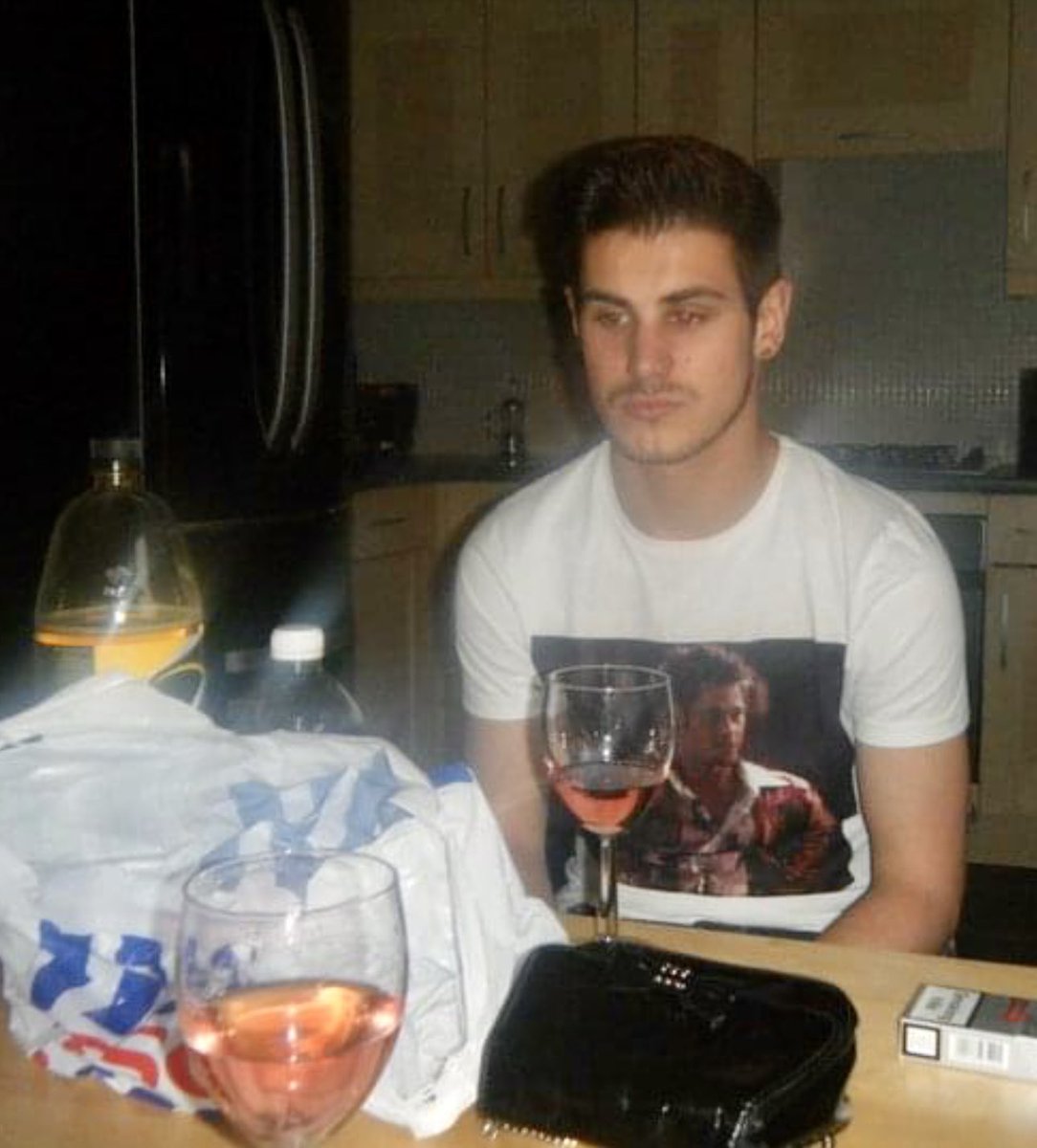 r h y s ☽ tweet media