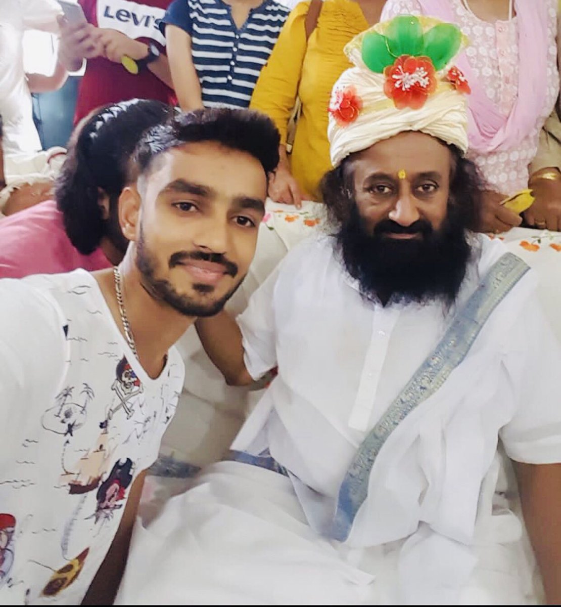 Sid_Mahey's tweet photo. HaPpYyY B’day - My Master -GuruDev @Srisri @ArtofLiving @AOLJalandhar13 https://t.co/0JKnZYf2KI