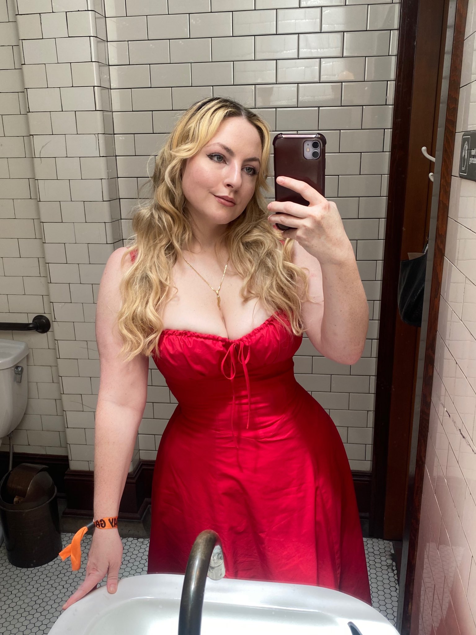 brecht apologist on Twitter: "been getting a lot of compliments on my necklace ☺️ https://t.co