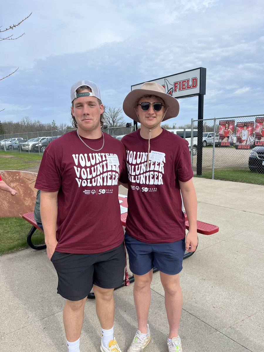 DlhsUnified's tweet photo. So fun volunteering at the @SOMinnesota track meet in Detriot Lakes today. Thank you student’s &amp; congratulations athletes!! #lakerpride #championsinlife https://t.co/ZXOvV0Roid