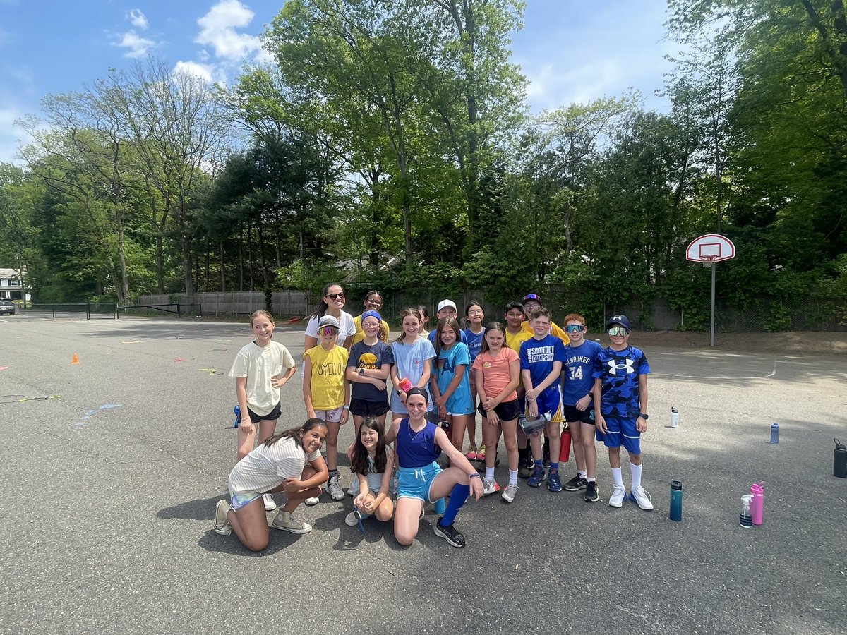 MissKacieDub's tweet photo. Field day with the crew was a success!!! Loved seeing these Falcons work as a team and cheer each other on. Thankful for a beautiful day and awesome time! https://t.co/yu4VSyjQ1S