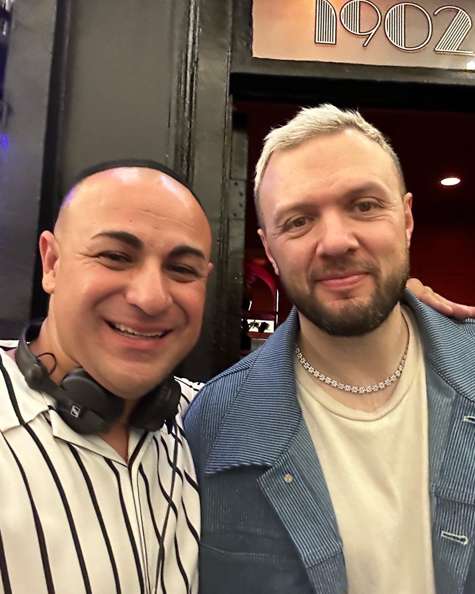 DJ Technotics (@djtechnotics) on Twitter photo Thanks for always being such a Genuine individual 🫶🏼🙏🏻 <a href="/chrislake/">Chris Lake</a> It was an Honor playing before you blessed the decks. See you next week in Vegas. Thanks for always being such a Genuine individual 🫶🏼🙏🏻 <a href="/chrislake/">Chris Lake</a> It was an Honor playing before you blessed the decks. See you next week in Vegas.