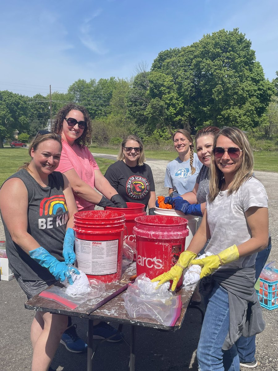 Thank you <a href="/BellflowerPTA/">Bellflower PTA</a> volunteers for the outstanding job tie-dyeing over 500 t-shirts this morning. We are ready for field day, May 26th!!