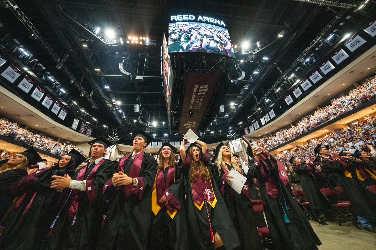 TAMU's tweet photo. The end of one journey is only the beginning of a new one! #TAMUGrad https://t.co/6hxEQ3UU2x