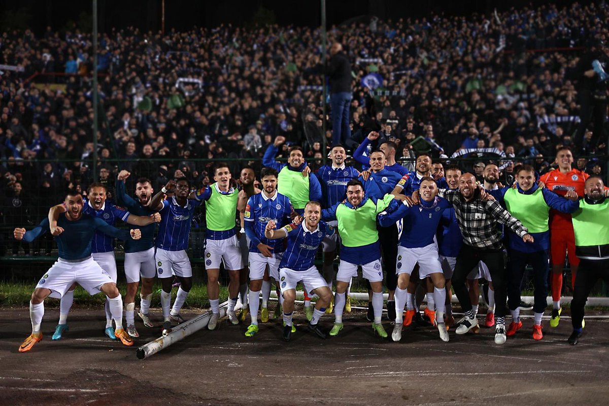 Sve do kraja Željo nema predaje! 🔵⚪

Grbavica, nedjelja 17:00, Posušje...

📷 Damir Hajdarbašić, fkz.ba
