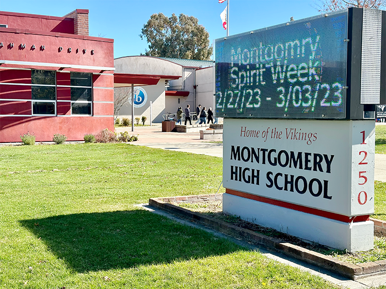SantaRosaPolice's tweet photo. The Santa Rosa Police Department Responds to Montgomery High School for Report of a Student with a Handgun – No Handgun Located

For more information about the investigation, go to:
https://t.co/LGCyWkC6eE https://t.co/5IyEbZXq4X