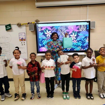 GeeterSchool's tweet image. At Geeter K-8 we have nothing BUT, A+ teachers, educators, and mentors that support the growth and blossoming of our students. The Admin Team, our parents, and our students appreciate your life’s dedication to serving our village. THANK YOU!! 🌼🌻🌷🌺🌸🪻🌹💐