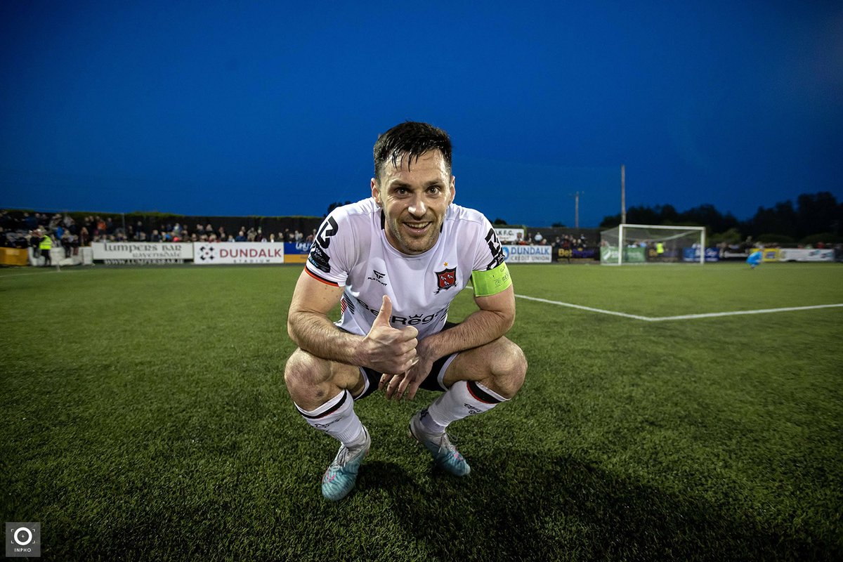 Inphosports's tweet photo. "Friday Night Delight!!"

Cut to absolutely ridiculous scenes as that man again Pat Hoban strikes deep, deep into injury-time to give @DundalkFC a 2-1 win over Cork City tonight in the @LeagueofIreland! (📸 @MorganTreacy) https://t.co/RXKallWoLH