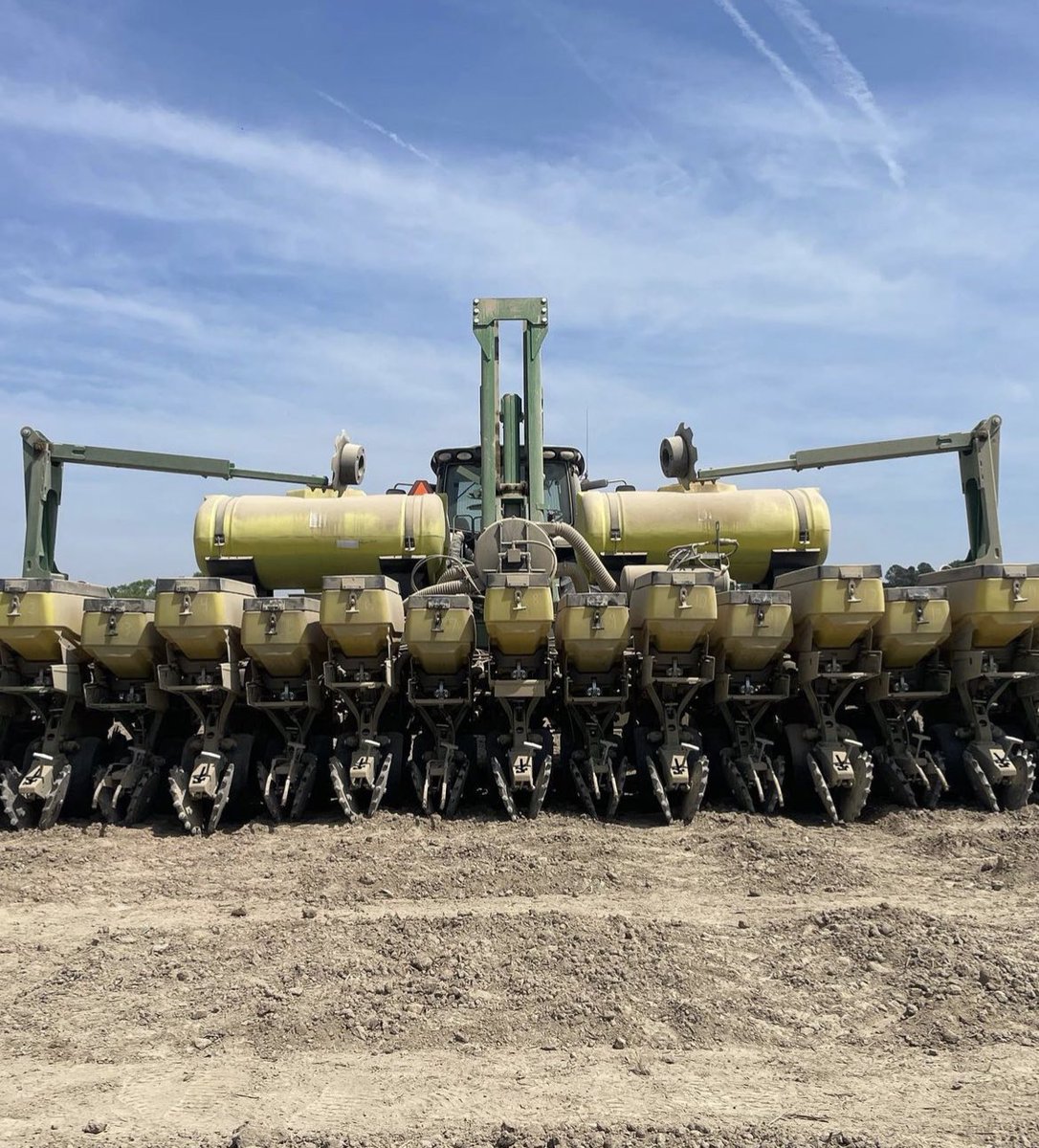 RevereSeed's tweet image. Let’s plant some corn today. 
#RevereCorn #plant23 #testplot