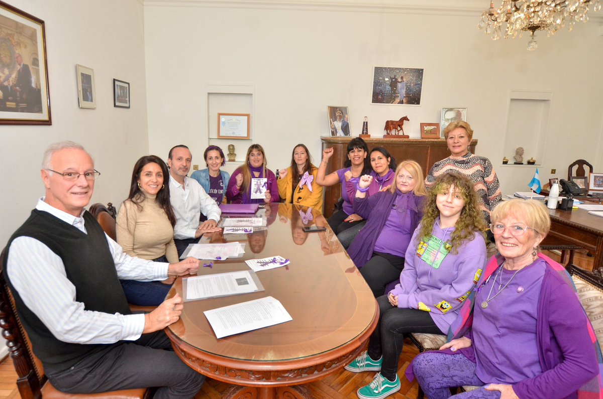 DrDanielGollan's tweet photo. Junto a @aguspropatoarg recibimos hoy a referentes y pacientes que padecen el Síndrome Sensibilización Central, para buscar alternativas legislativas con el objetivo de dar respuestas a sus necesidades. https://t.co/Imguswpbel